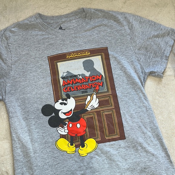 2018 disney parks annual passholder shirt - Picture 1 of 2
